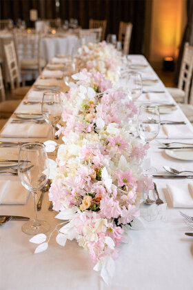 Düğün Nişan Söz Masa Çiçeği Hazır Tag Çiçeği Pastel Serisi 120 cm x 50 cm Pembe-Krem - Yapay Çiçek Deposu