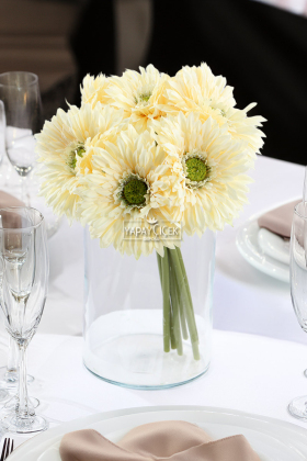 Yapay Çiçek 6lı Kaliteli Saçaklı İri Gerbera Buketi Krem - 2
