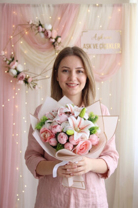 Yapay Kirei Blooms Özel Gün Buketi - Yapay Çiçek Deposu